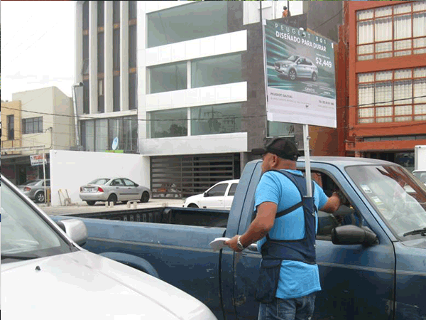 Apa Promoboard Volanteo con Estructura Futurama